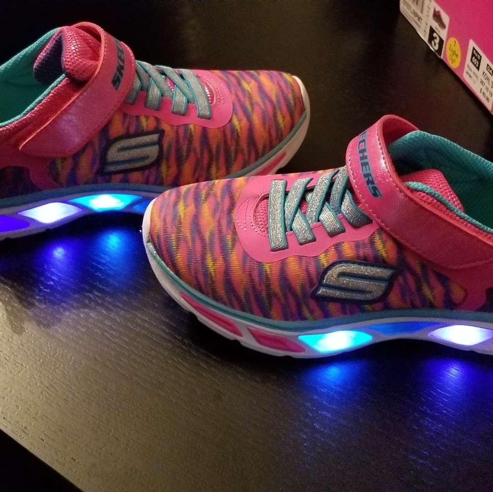 Girls skechers